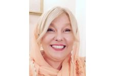 Logo for Larisa Mikulaj Logo for Larisa Mikulaj