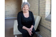 Logo for Tamelynda Lux Logo for Tamelynda Lux